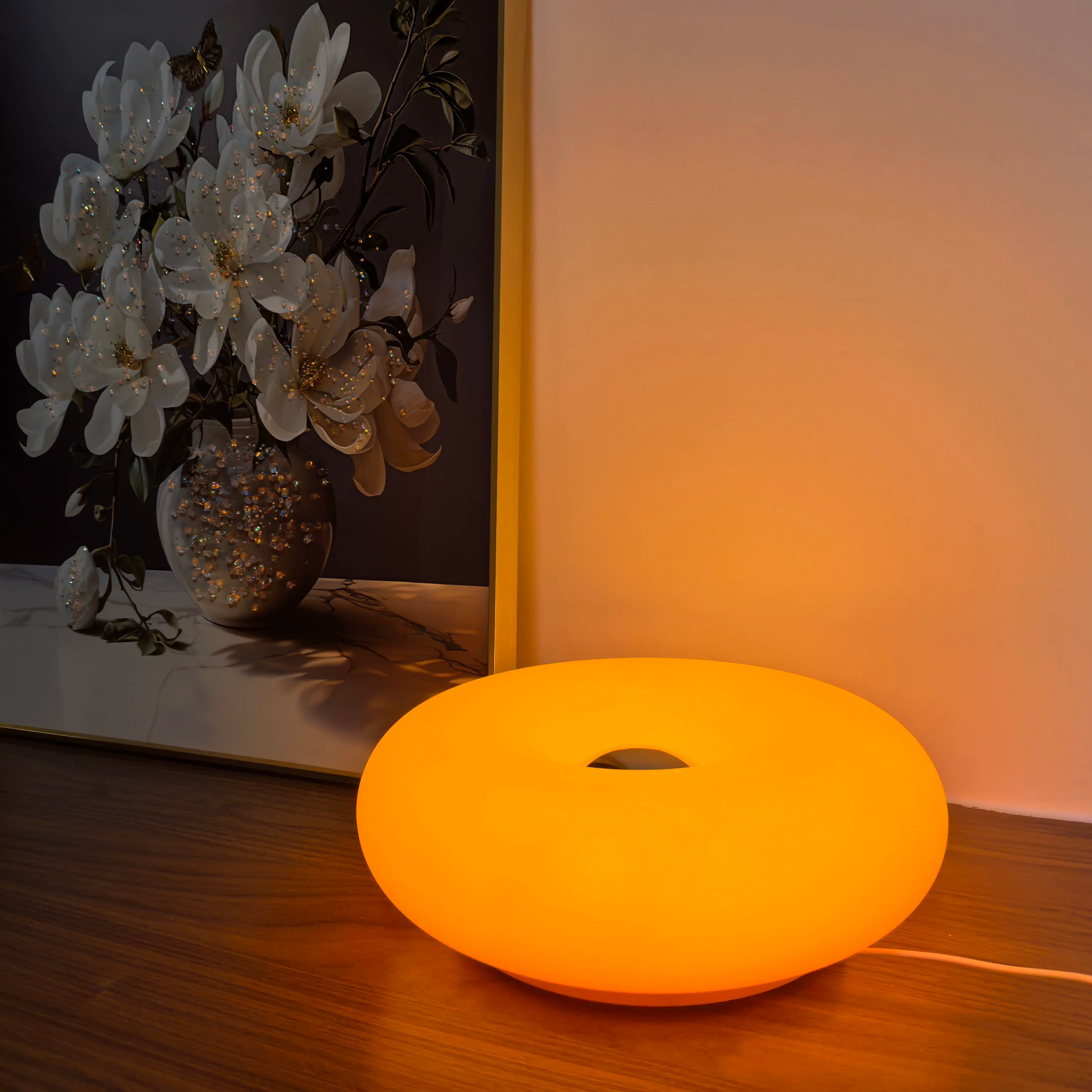 Bauhaus Ring Light: Minimalist Adjustable LED Table Lamp for Content Tidesmit