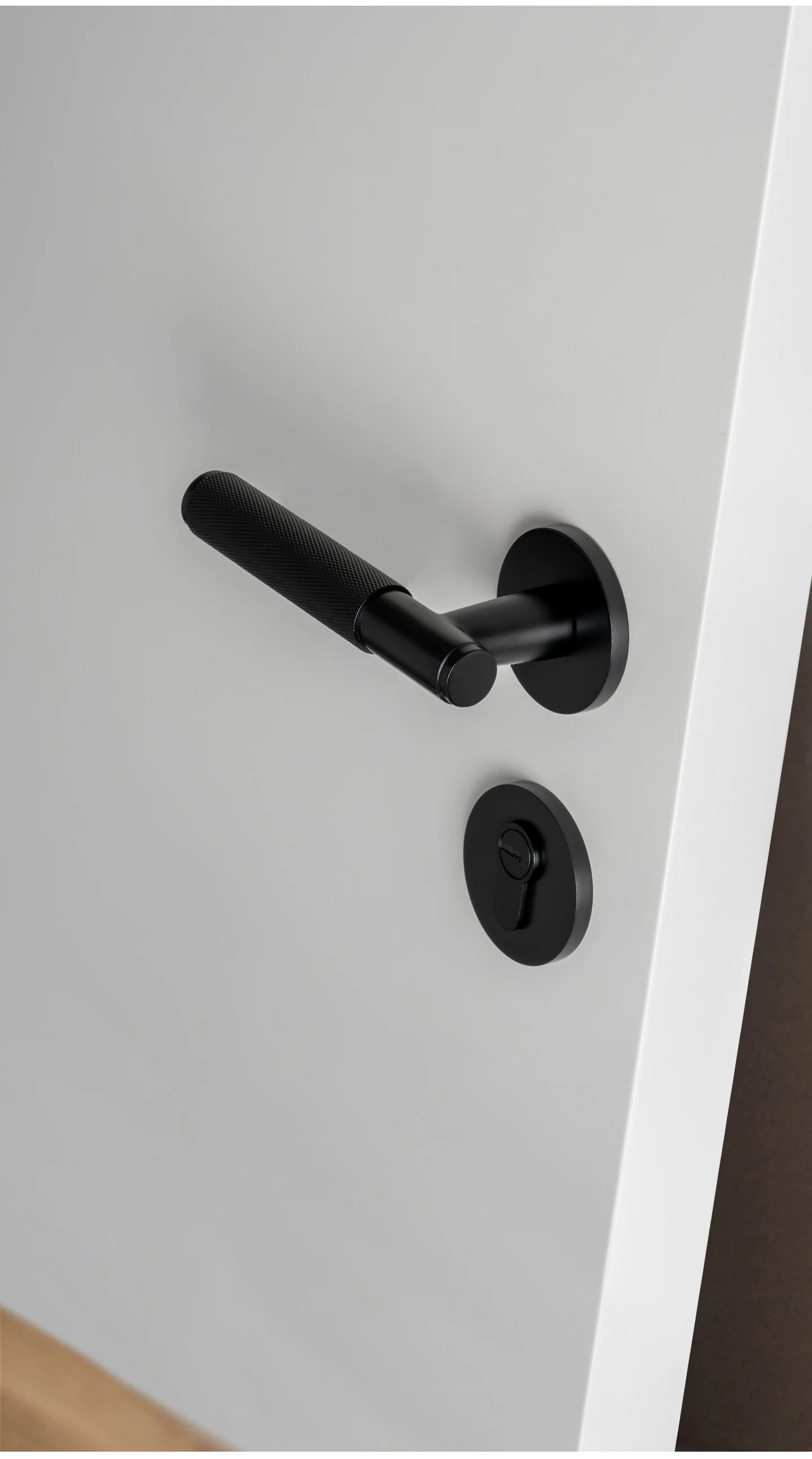 DOOROOM Brass Door Lock Set Modern Knurled Matte Black Interior Door Lock Decorative Lock Privacy Lock Passage Lock