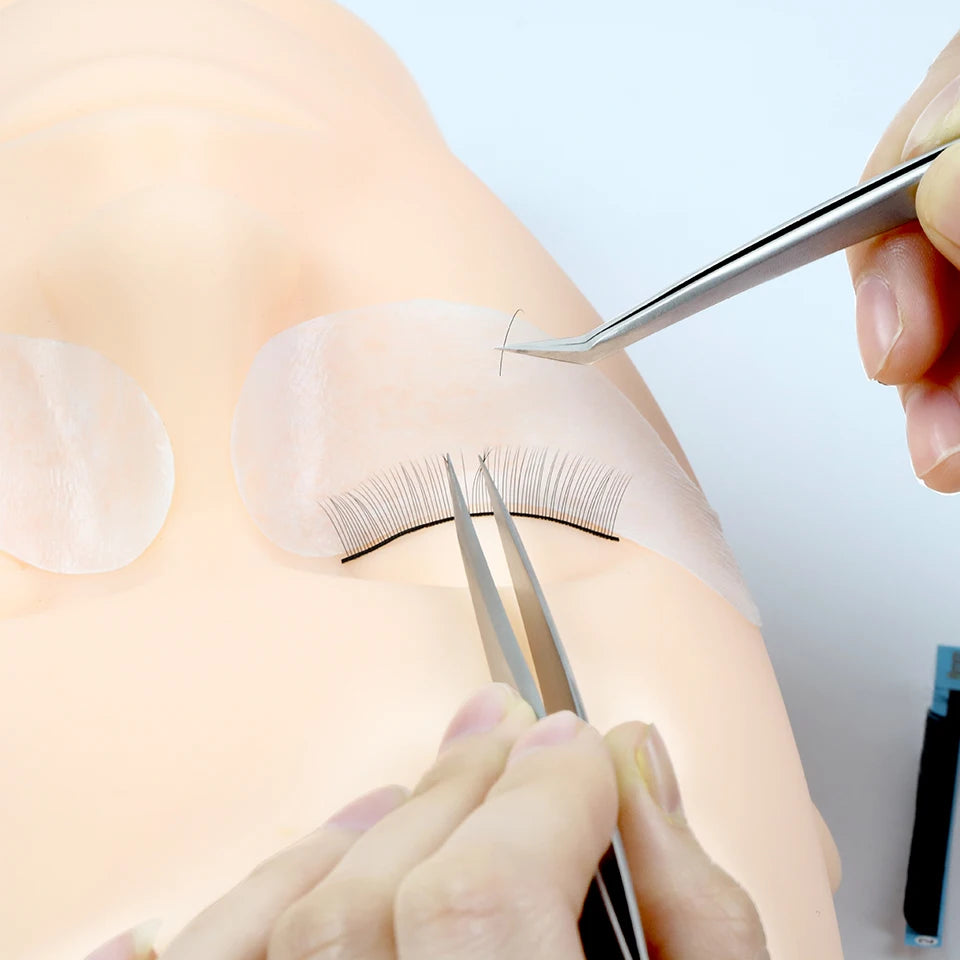 Tidesmit mannequin training head with removable eyelids for professional lash extension and makeup practice