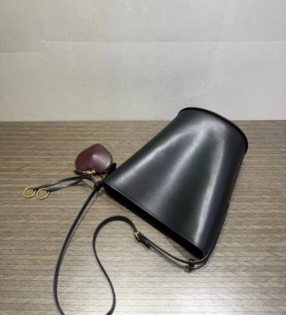 2026 New Bucket Bag Rear Saddle Design High end Leather Shoulder Bag Leather Crossbody Bag