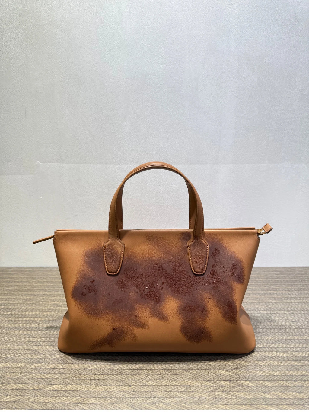 Vintage Genuine Leather Handbag Women Sheepskin Lining Soft Retro Top Grain Cowhide  Water Absorbing Large Capacity Commuter