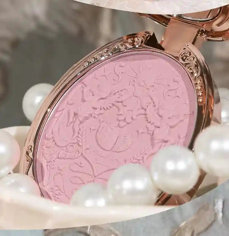 Tidesmit Flower Knows Strawberry Rococo embossed blush powder texture close-up for smooth long-lasting face makeup