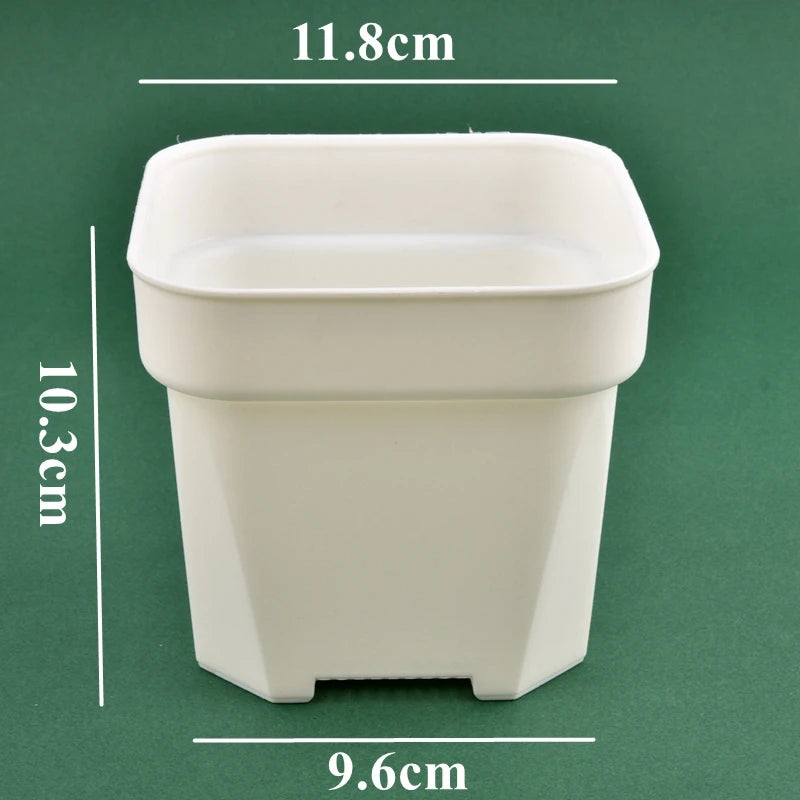 White square plastic planter pot, 11.8 cm size