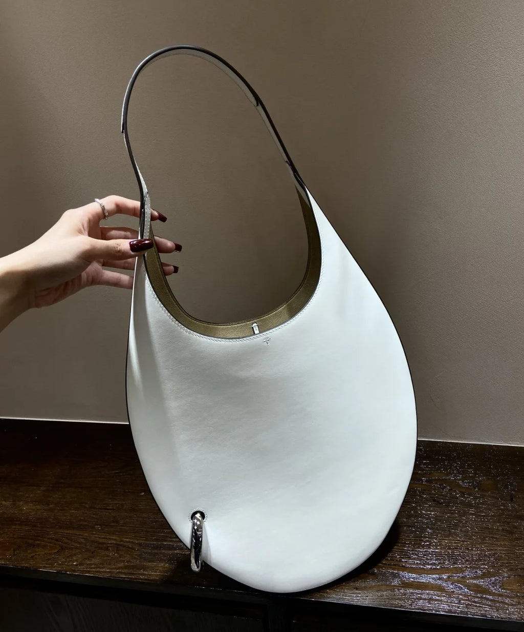 2025 summer new large crescent pipa bag imported top layer cowhide armpit bag single shoulder crossbody bag
