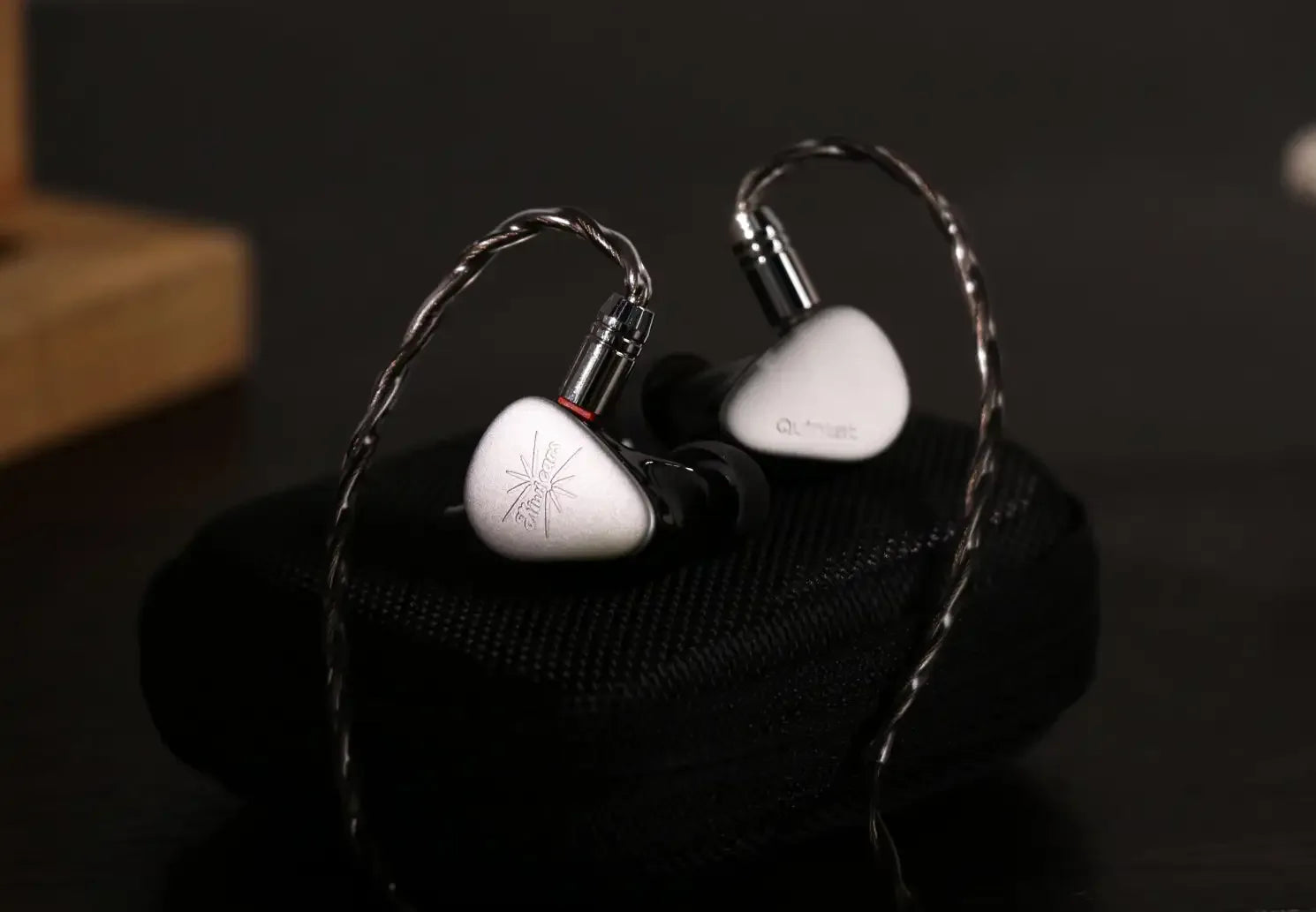 Kiwi Ears Quintet 4-Driver Hybrid Hi-Fi IEM by Tidesmit Tidesmit