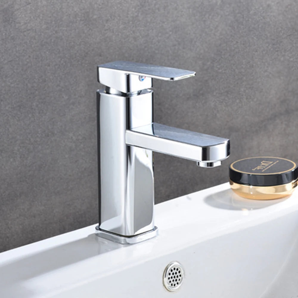 Single-Lever Washbasin Mixer in Brass for Cold and Hot Water, Deck-Mounted Single-Hole, 3-Layer Chrome Plating, 60cm Stainless Steel Hose, Honeycomb Aerator, Rust-Proof, Oxidation-Resistant, for Bathroom Sinks, Durable and Co