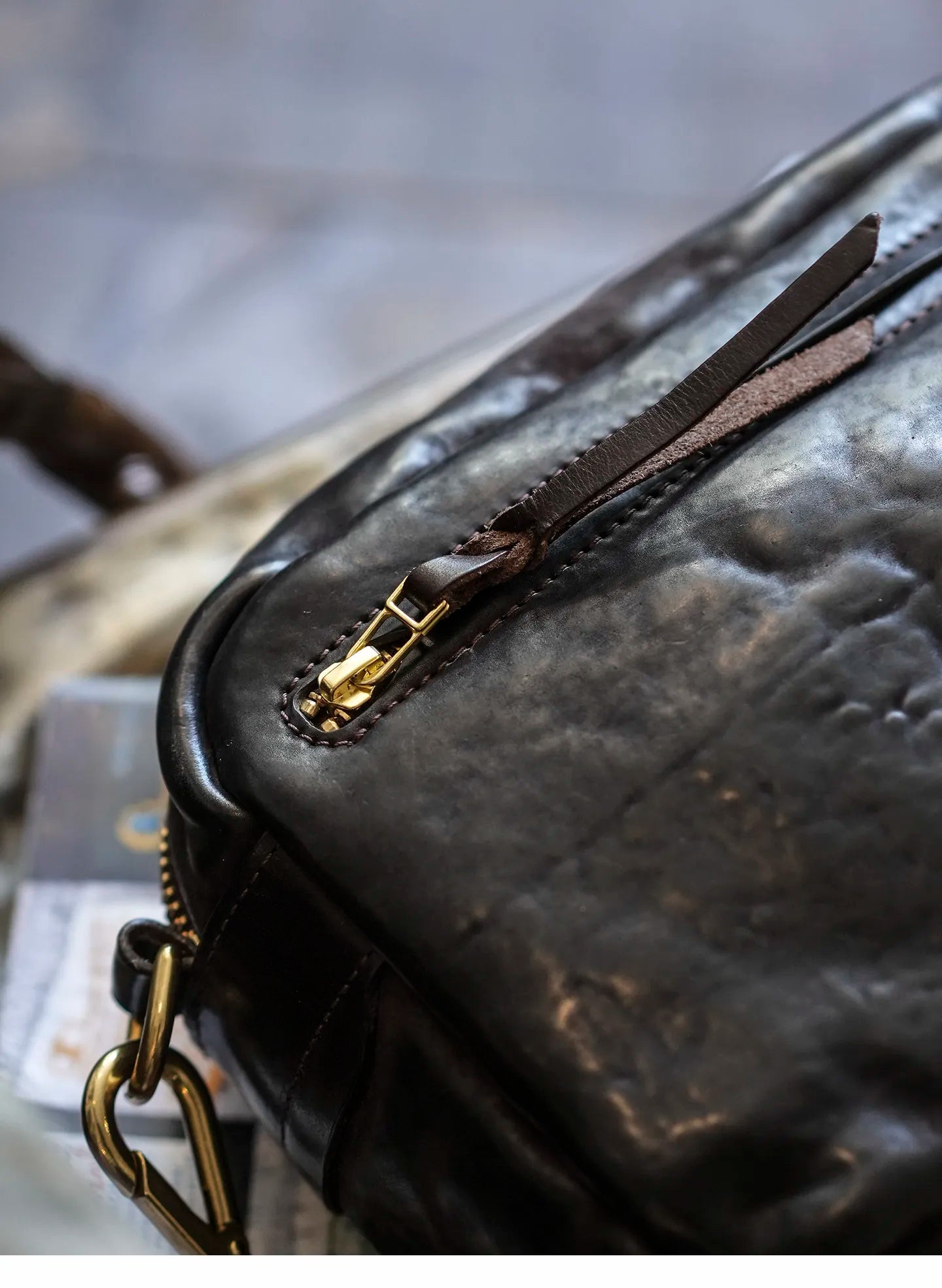 casual luxury padded genuine leather men's crossbody bag fashion vintage designer handmade real cow leather shoulder bag