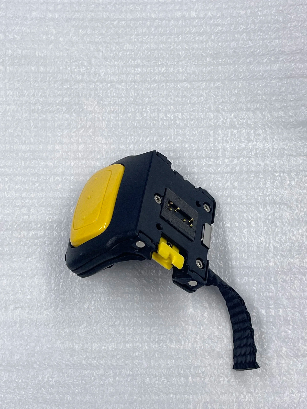 Wearable ring scan trigger assembly, black body with yellow handgrip side