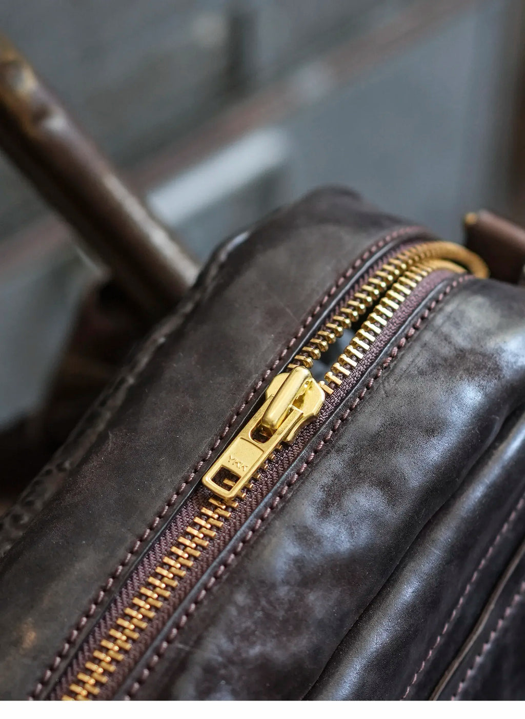 casual luxury padded genuine leather men's crossbody bag fashion vintage designer handmade real cow leather shoulder bag