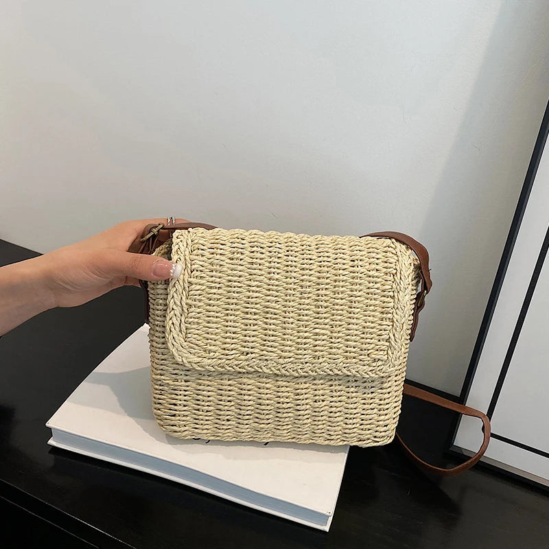 Fashion Women Weave Straw Shoulder Bag Raffia Messenger Bag New Trendy Vintage Crossbody Bag for Summer Straw Beach Bag
