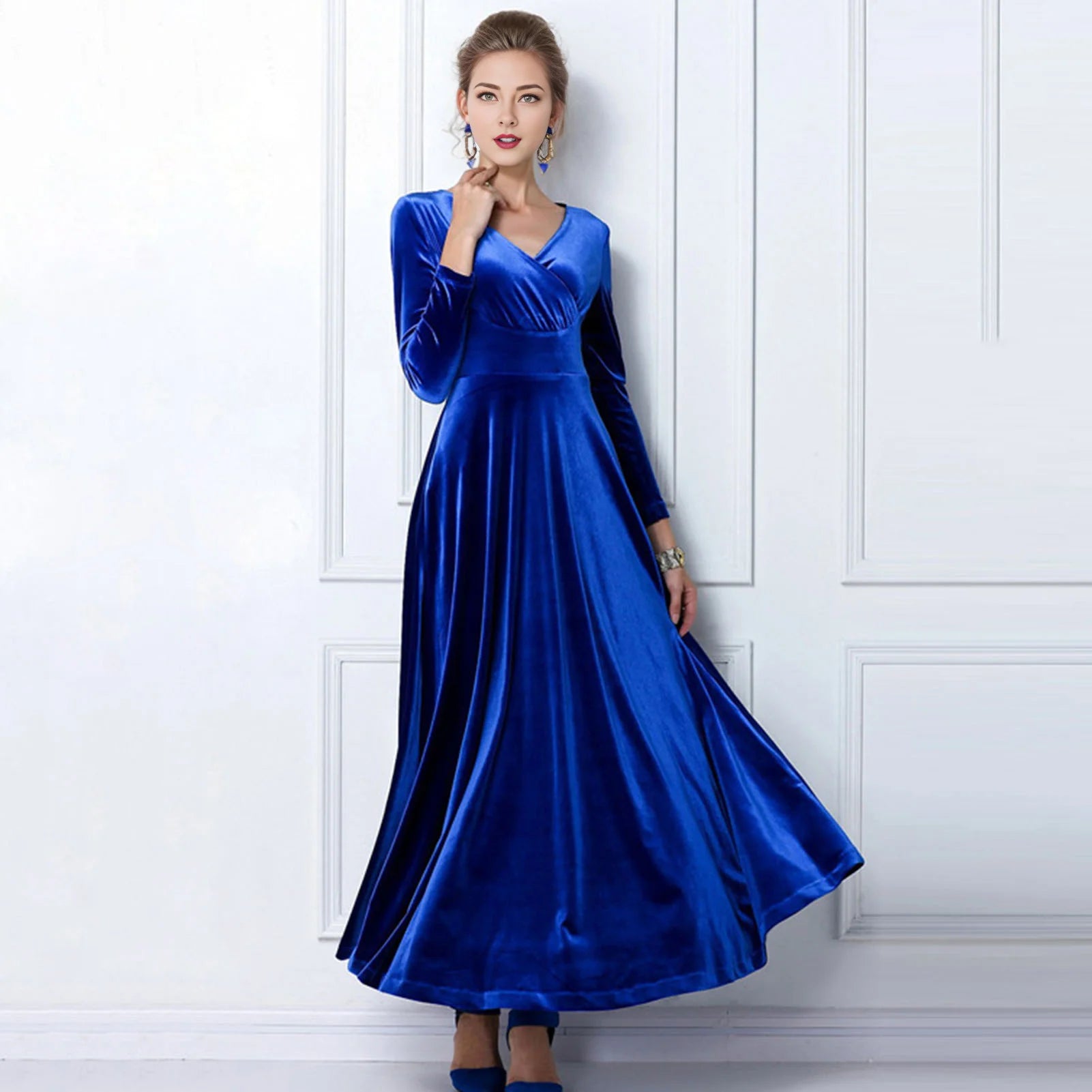 Vintage Women Autumn Long Sleeve V Neck Pleated Velvet Banquet Party Maxi Dress Party Wedding Elegant Evening dress 