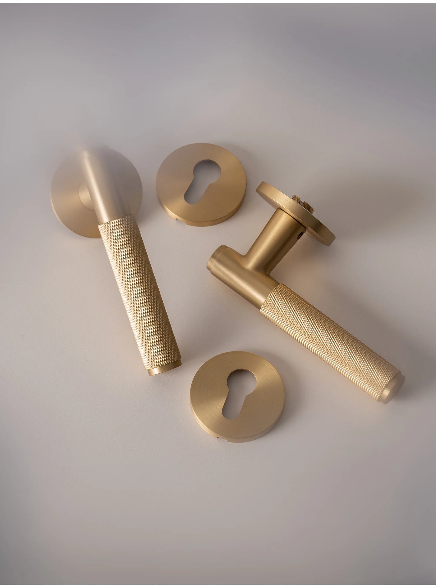 DOOROOM Brass Door Lock Set Modern Knurled Matte Brushed Copper Interior Door Lock Decorative Lock Privacy Lock Passage Lock