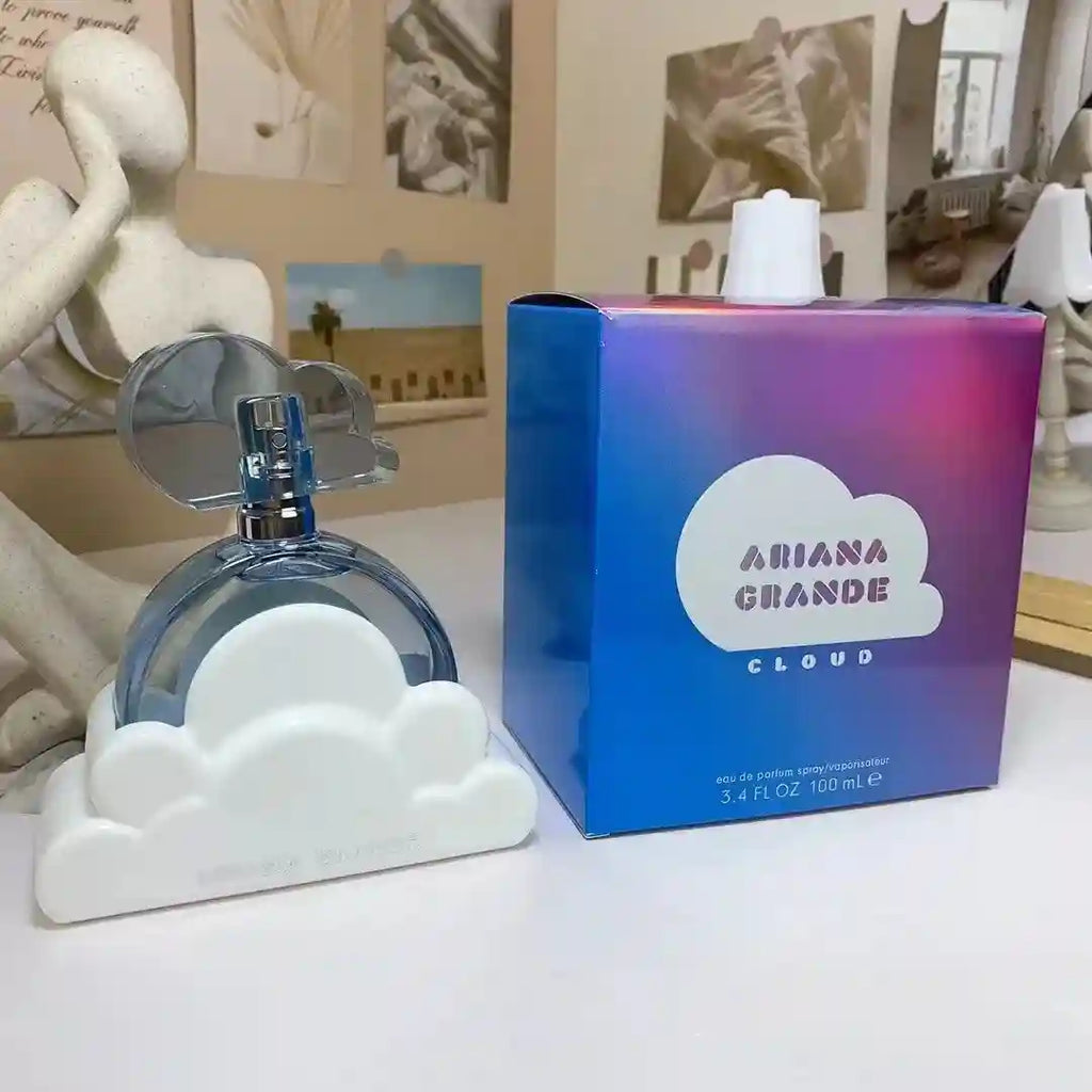 Ariana Grande Cloud EDP 100ml: Women’s long-lasting perfume in iconic blue cloud-shaped bottle with iridescent box.