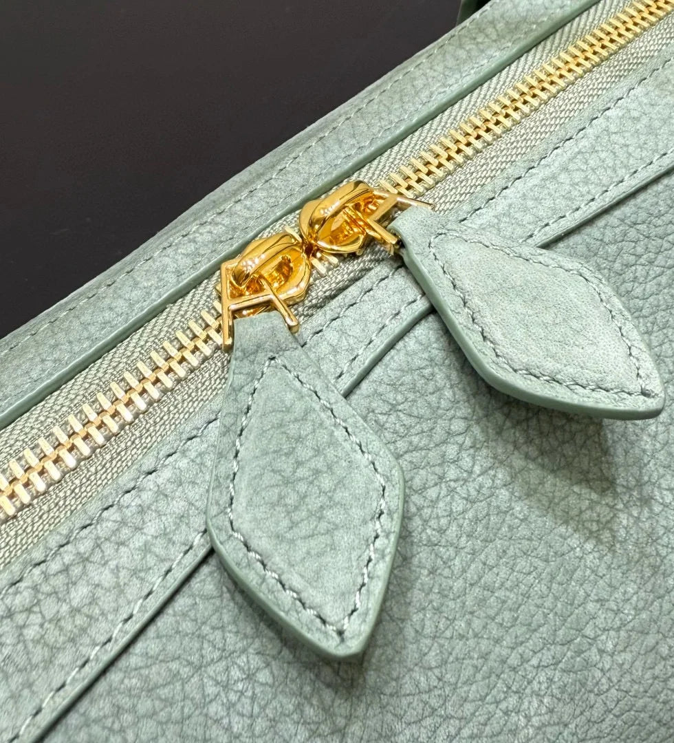2026 high-quality genuine leather sausage bag, high-end customized high silk gloss leather handbag, women's shoulder bag