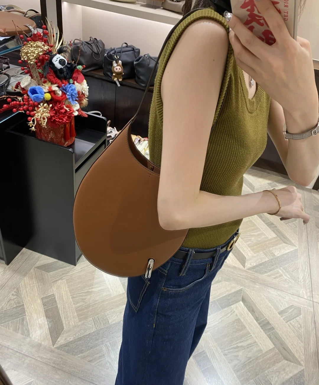 2025 summer new large crescent pipa bag imported top layer cowhide armpit bag single shoulder crossbody bag