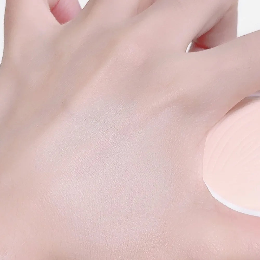 Tidesmit natural matte pressed powder for oil control and long lasting face makeup setting in texture close up view