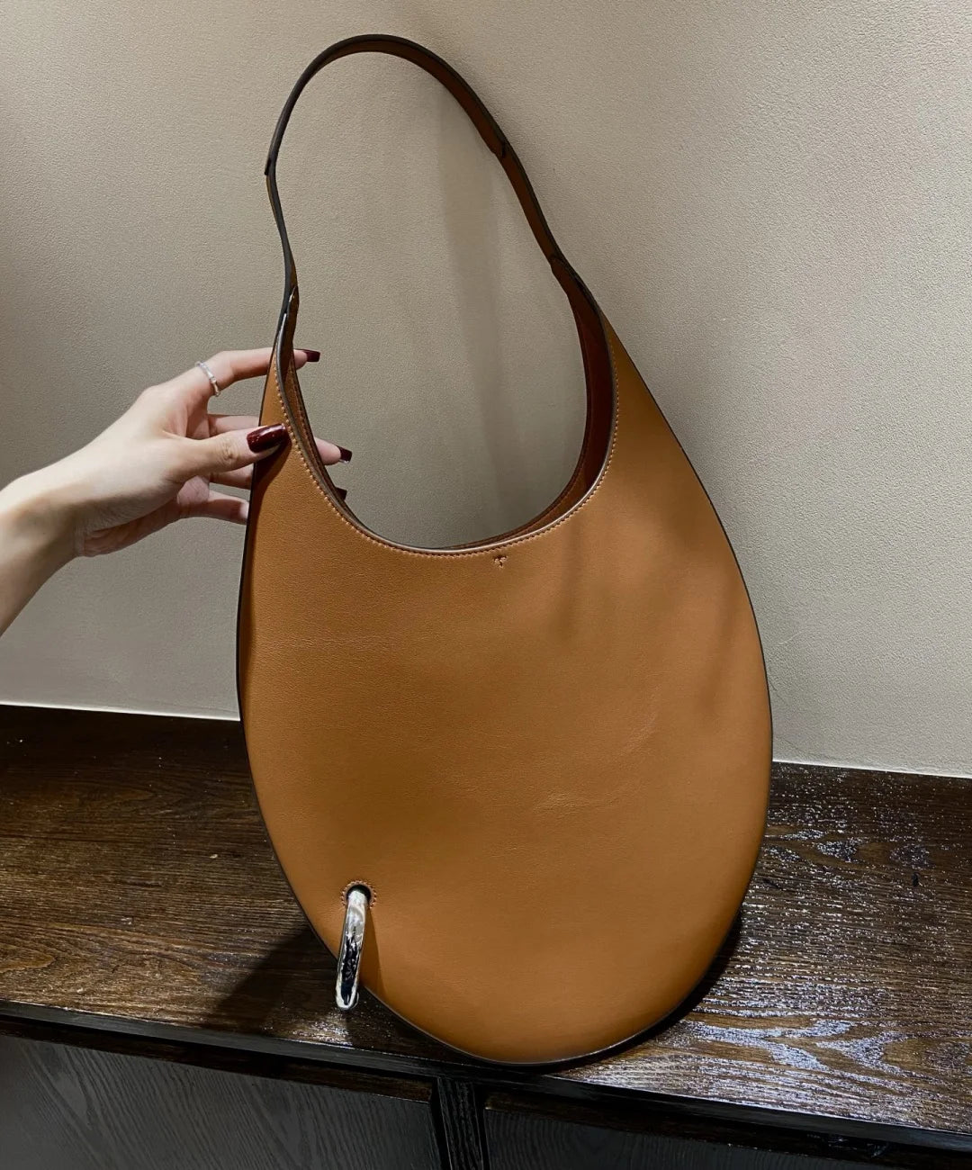 2025 summer new large crescent pipa bag imported top layer cowhide armpit bag single shoulder crossbody bag