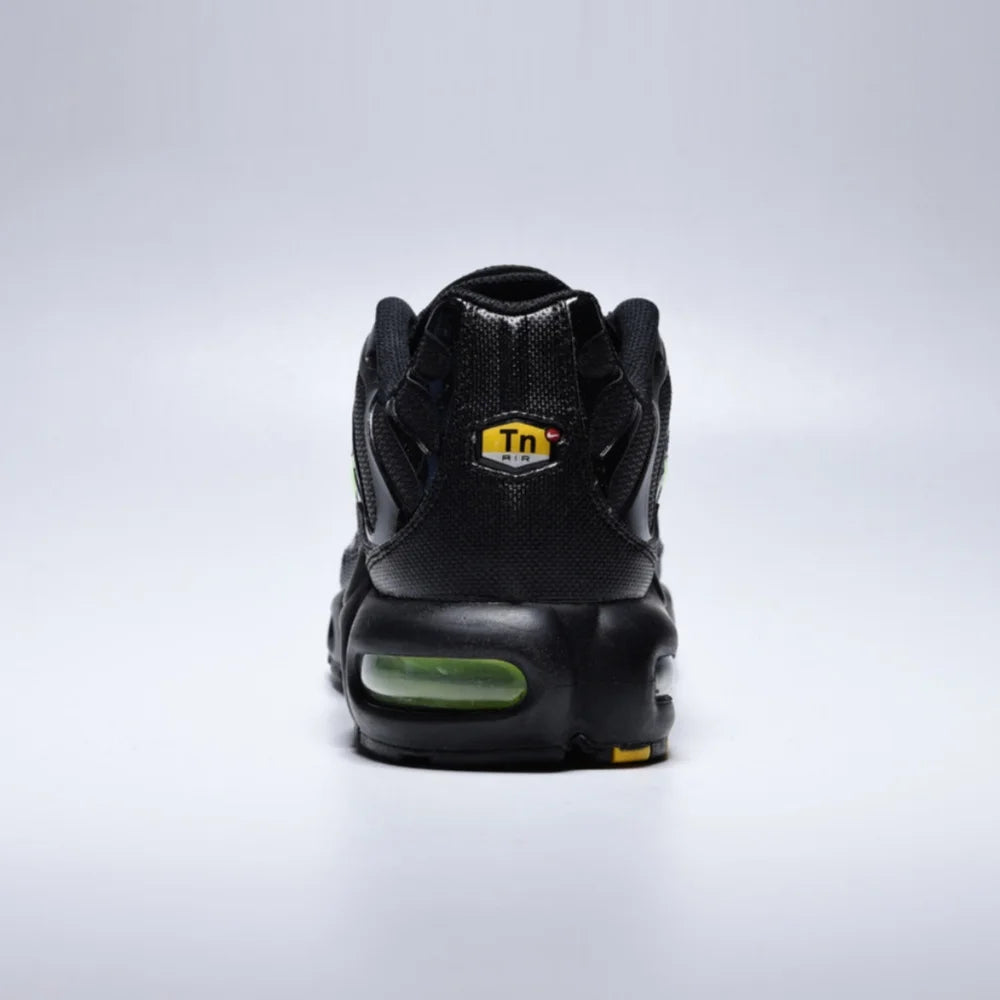 Nike Air Max Plus DM0032-036 Men Durable Rubber Outsole Sneakers Snug Fit Support Air Cushion Footwear for Outdoor Activities