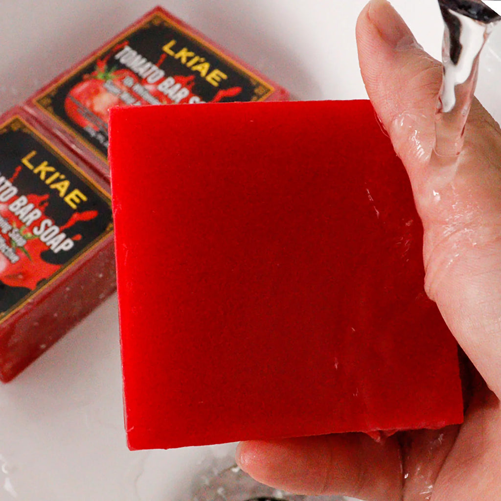 LKIAE Brand Tomato Fruit Scented Handmade Natural Bar Soap, For Face, Body, Whitening, Oil Control, Brightens, Shrink Pore, 200g