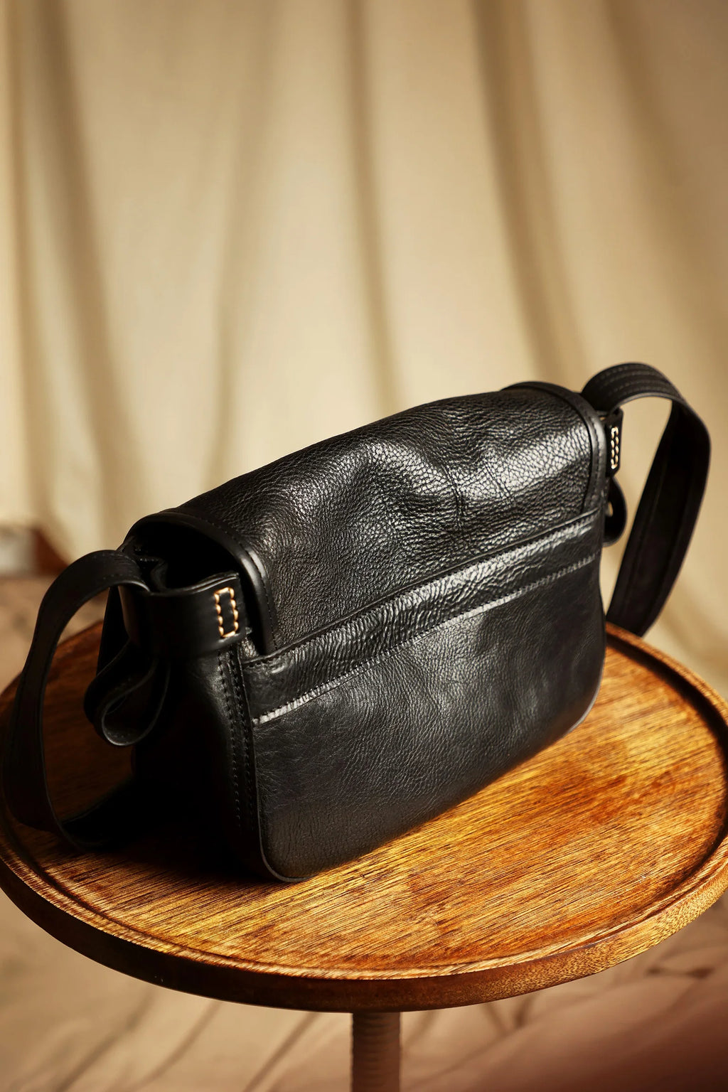 Casual daily luxury vintage designer handmade genuine leather men's women's shoulder bag vegetable tanned cowhide crossbody bag