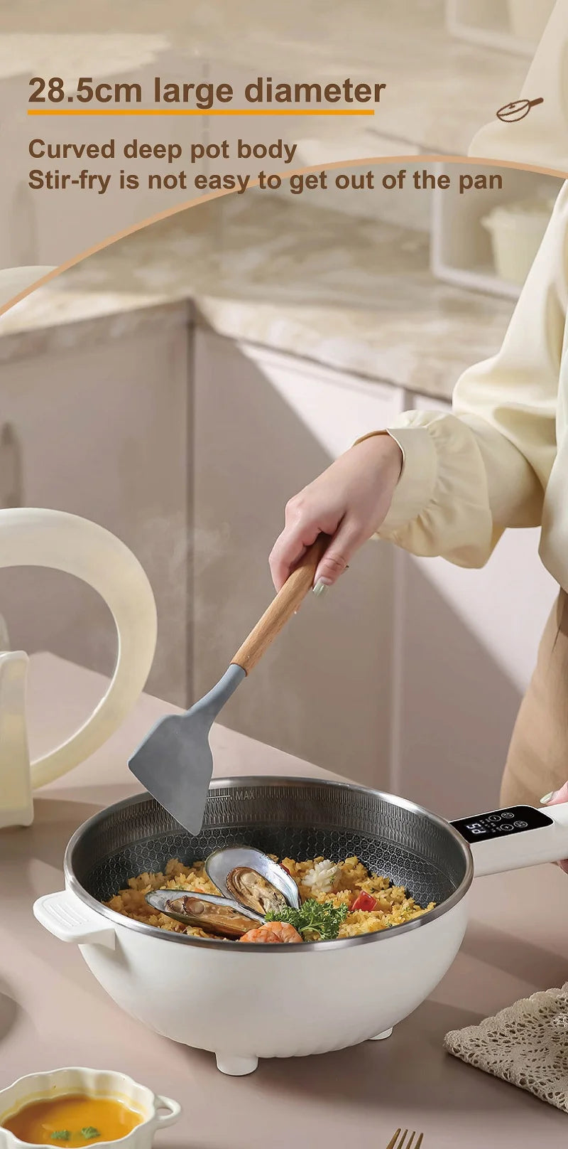 Electric cooking pot with large 28.5cm nonstick interior, pouring-ready cooking pan on base