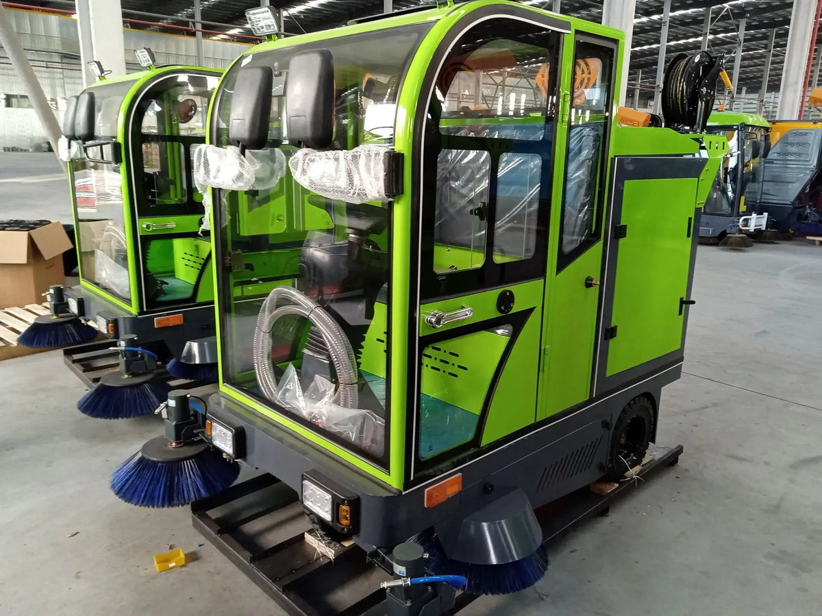 Tidesmit QK-989 Ride-on Electric Road Sweeper with 240L Trash Bin