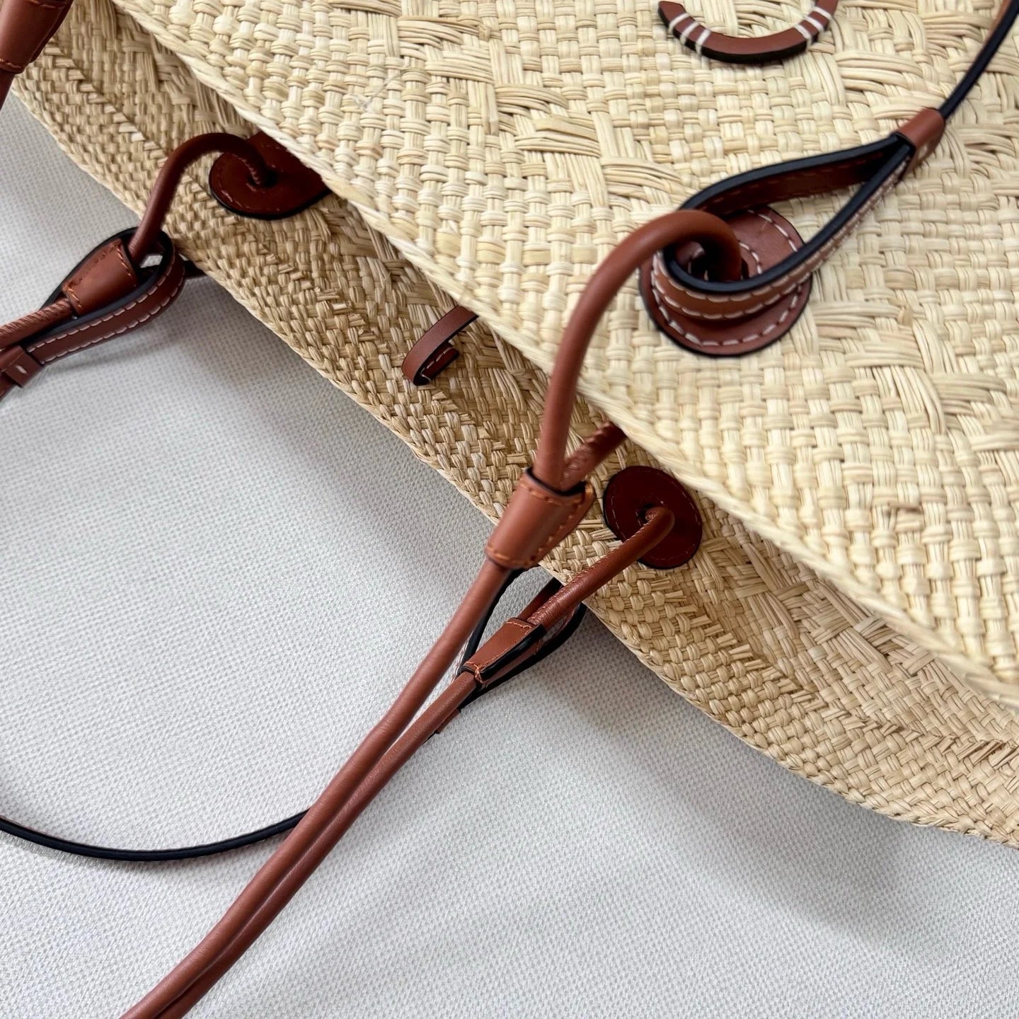 2026 New Handmade Raffia Straw Bohemian Woven Crochet Tote Shoulder Bag Women Summer Beach Holiday Brown Palm Leaf Basket