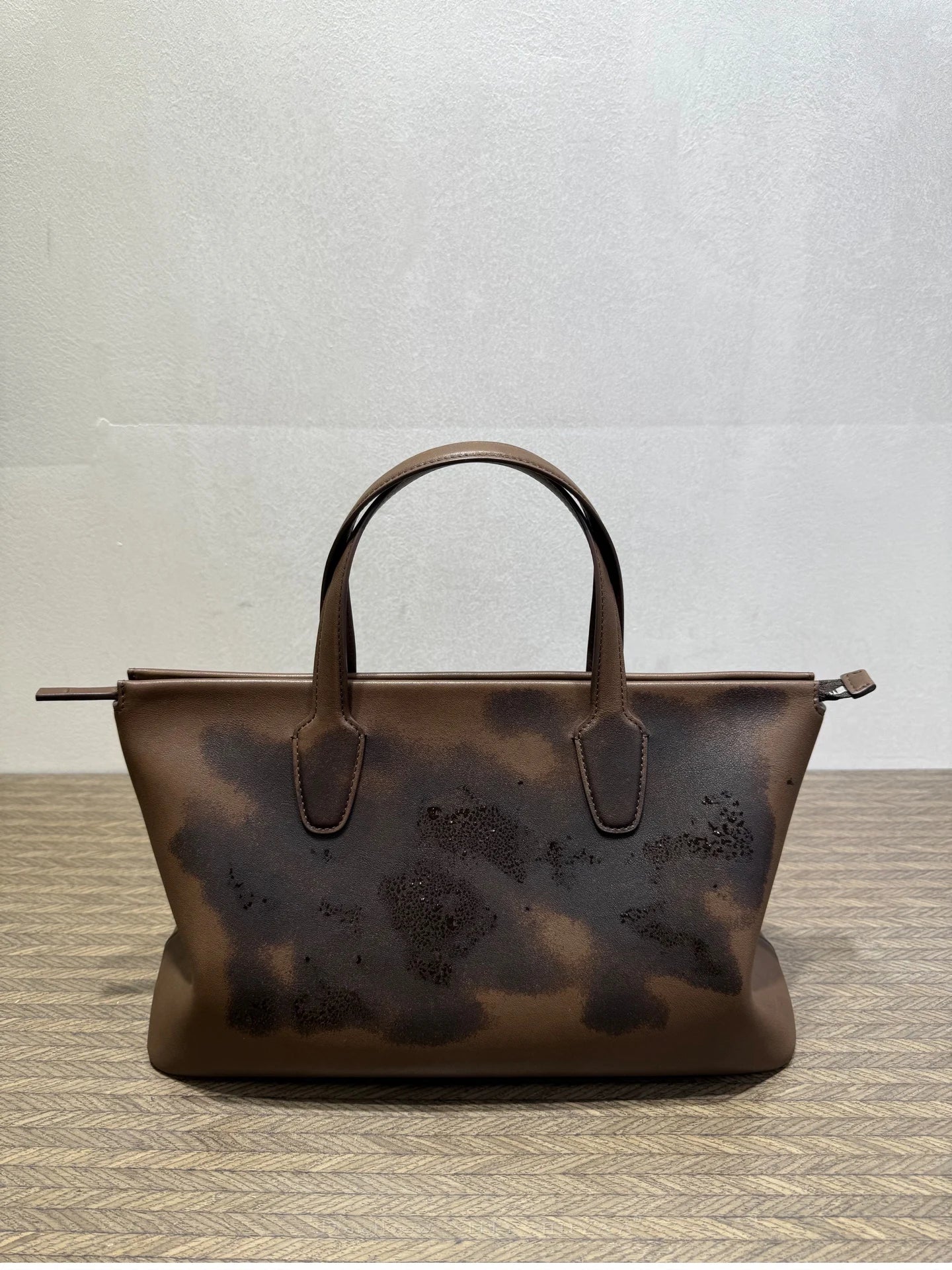 Vintage Genuine Leather Handbag Women Sheepskin Lining Soft Retro Top Grain Cowhide  Water Absorbing Large Capacity Commuter