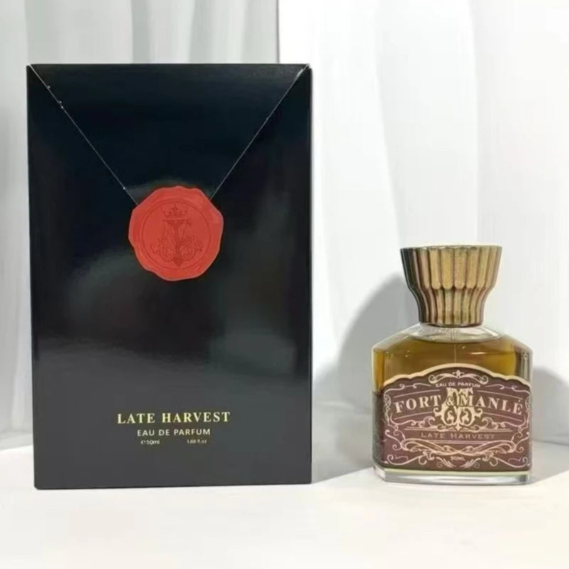 Tidesmit 50ml unisex long lasting perfume body spray with cognac, peach, rum, and oriental woody amber fragrance.