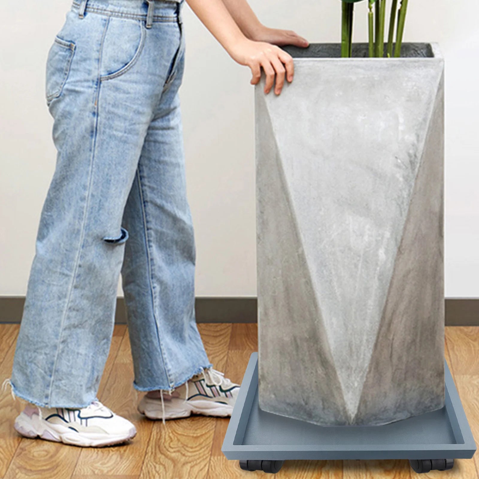 Industrial Design Outdoor Gardening Movable Wheel Tray Plant Container Tray Does Not Scratch Floor Maneuverability