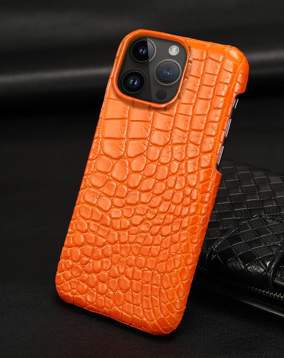 Crocodile Leather iPhone 17 Pro Case – Slim Shock-Absorbing Cover Tidesmit