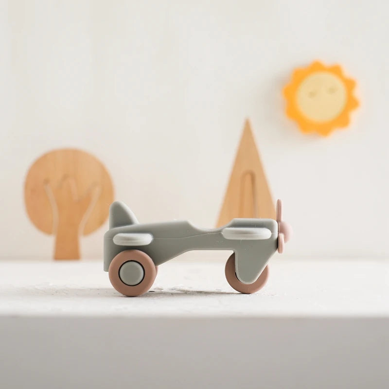 1Pcs Food Grade Baby Silicone Teether Toy Cartoon Car Nursing Teething Ring BPA Free Newborn Health Molar Chewing Accessorie Toy