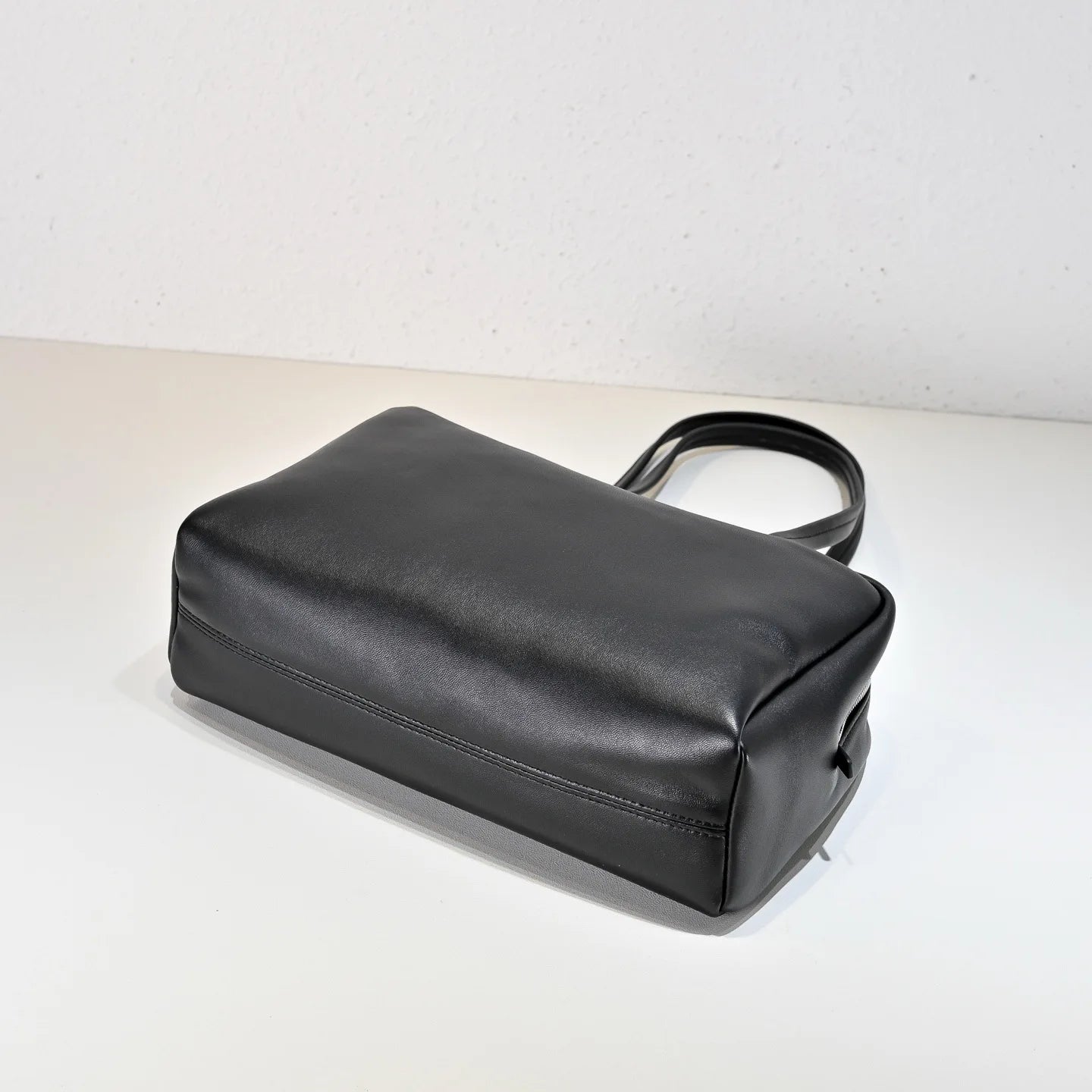 New  sheepskin bowling bag for autumn and winter 2025, high-quality long handled shoulder bag, sheepskin handbag