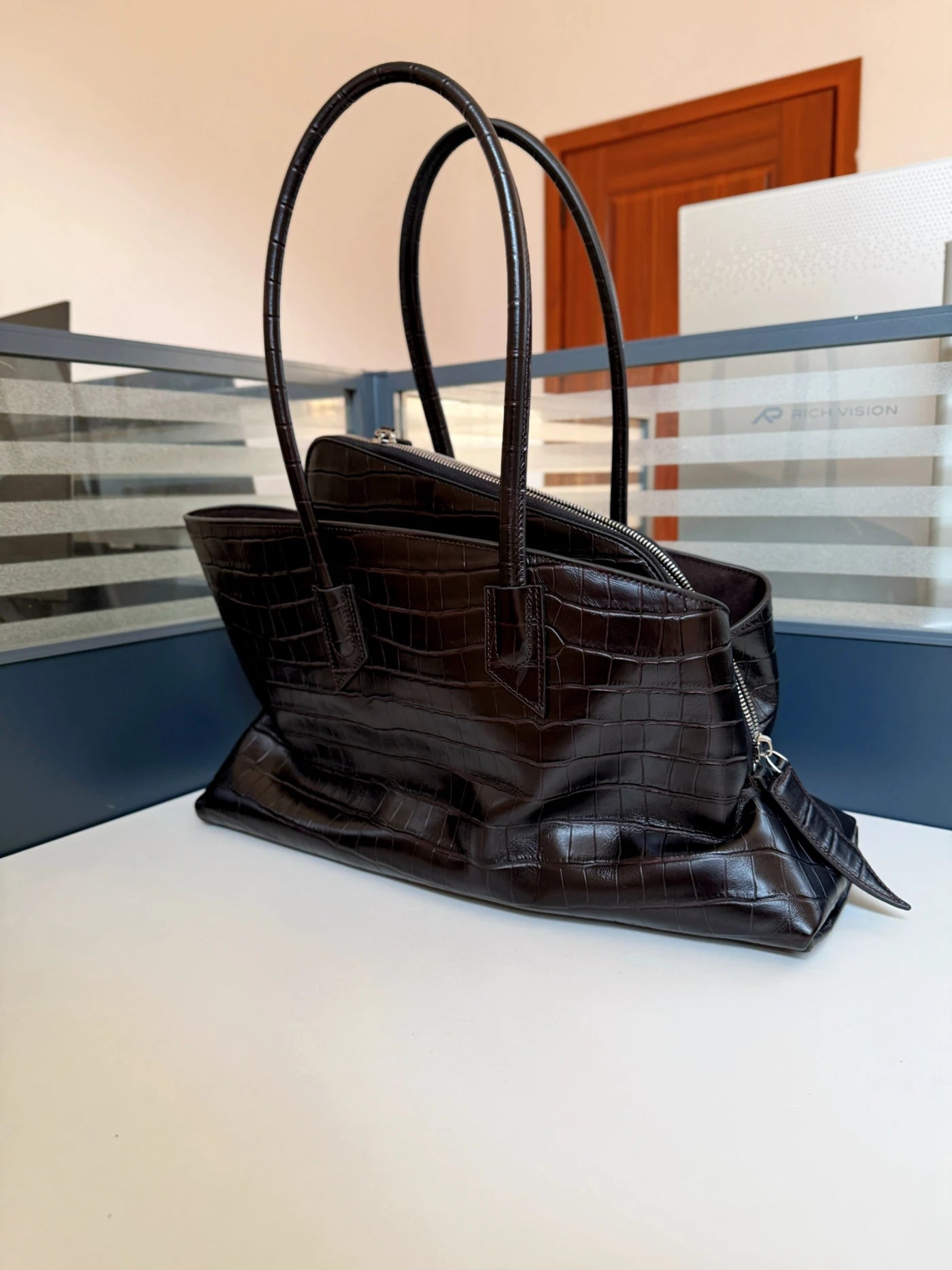 Original Designer Brand Cowhide Single-shoulder Hand-carry Commuter Large-capacity Underarm Tote Bags for Women