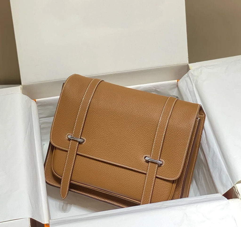 Leather Shoulder Bag Men's Retro Style Sewn with Wax Thread Top Layer Cowhide Single Shoulder Bag for Daily Use