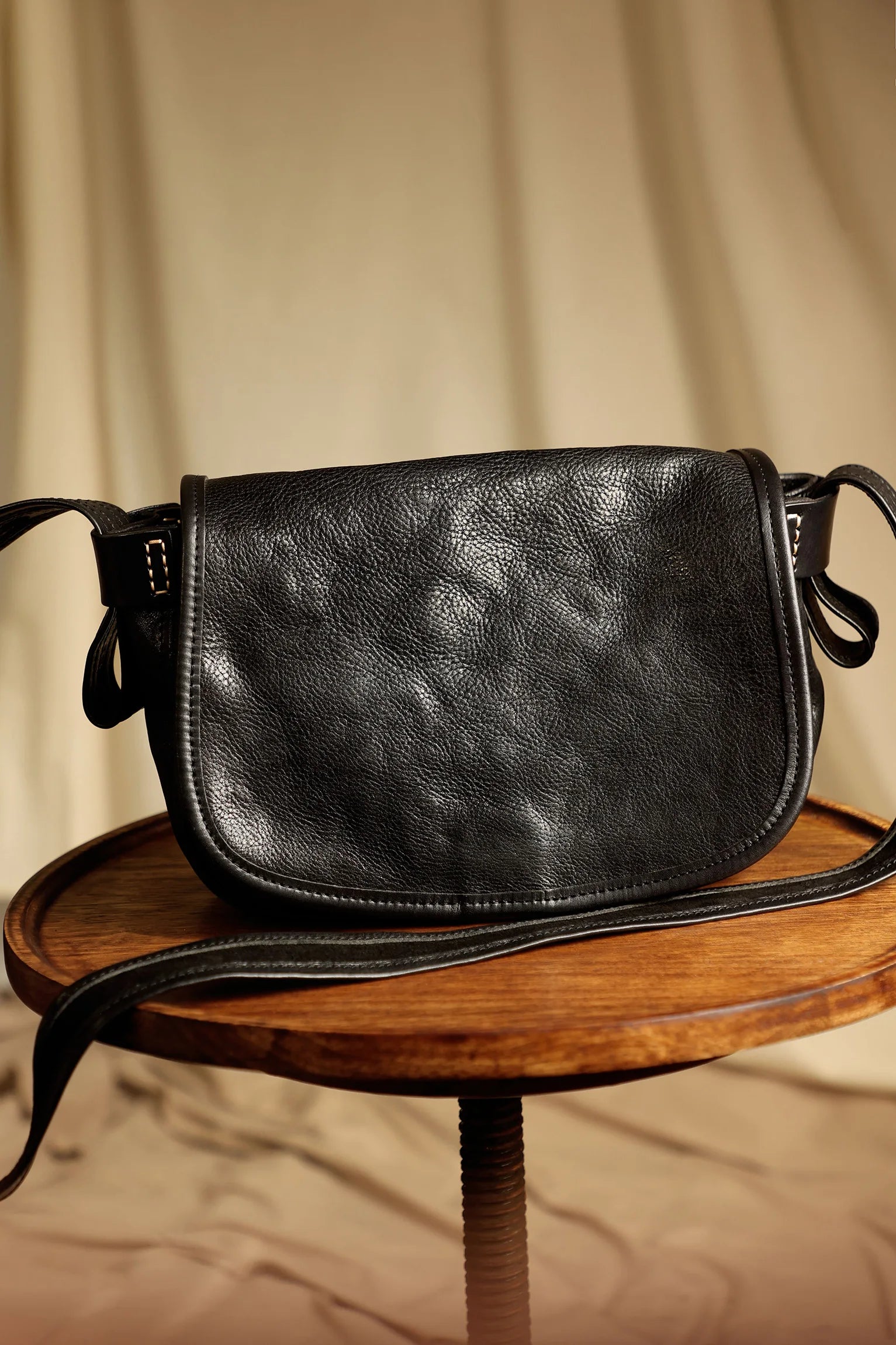 Casual daily luxury vintage designer handmade genuine leather men's women's shoulder bag vegetable tanned cowhide crossbody bag