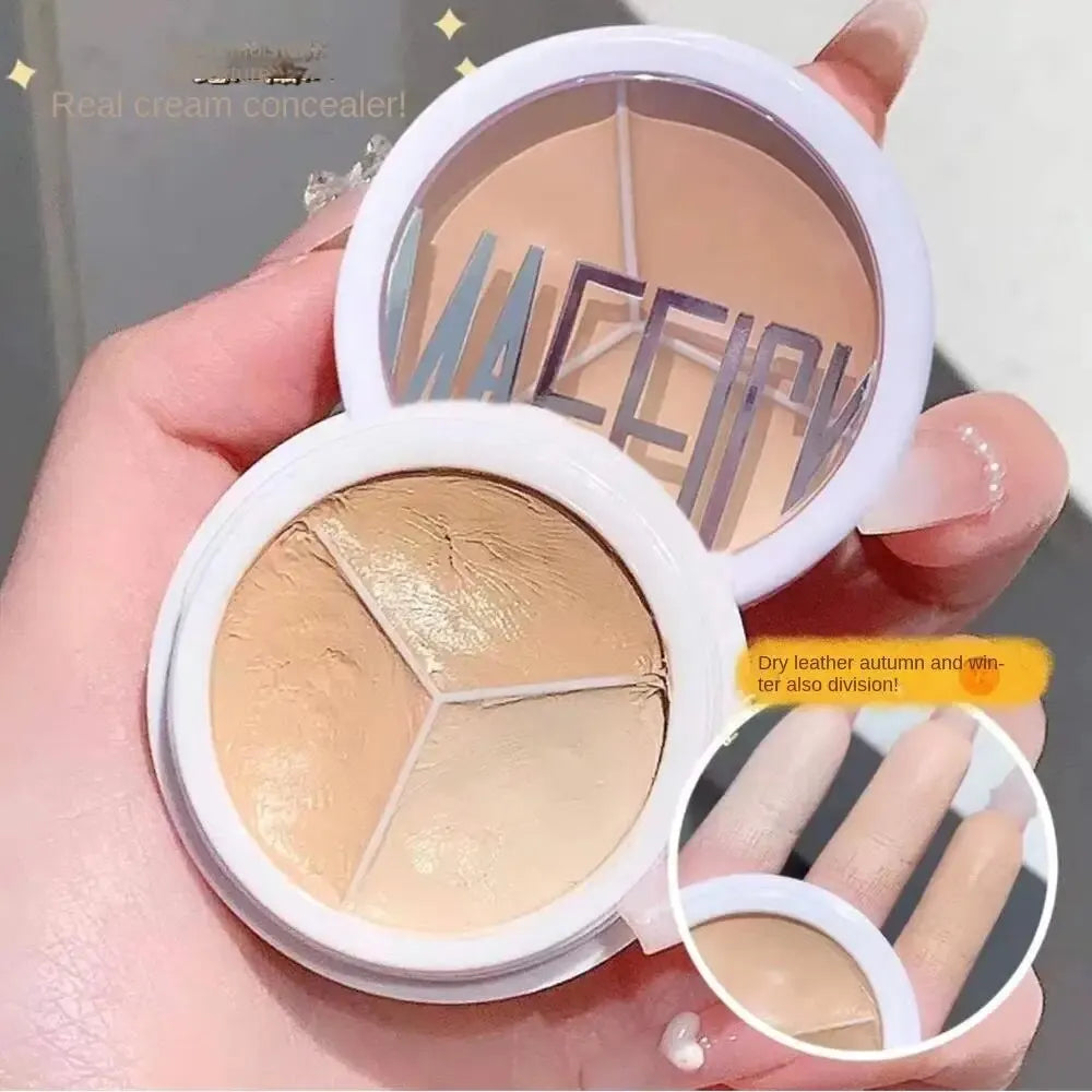 Tidesmit 3-Color Concealer Palette texture close-up for professional dark circle correction and face makeup
