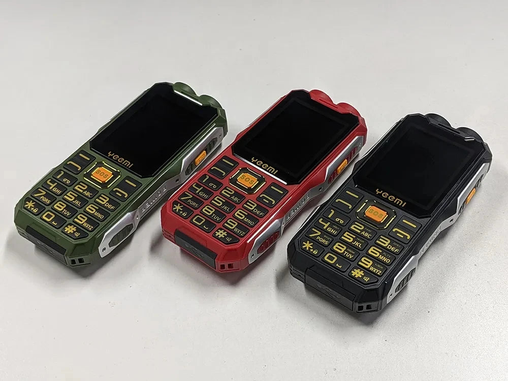 YEEMI Q8 2G CellPhone 2.4inches GSM HD Display Dual SIM Loud Voice Big Keyboard Dual Flashlight Mobile Phone Excellent Quality