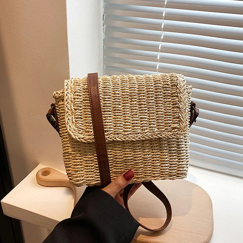 Fashion Women Weave Straw Shoulder Bag Raffia Messenger Bag New Trendy Vintage Crossbody Bag for Summer Straw Beach Bag