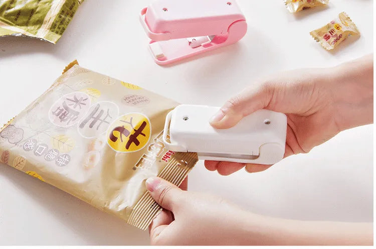 Vacuum Sealing Machine, Small Household Hand-pressed Sealer, Mini Portable Snack Plastic Bag Heat Sealing Machine, A Magic Tool