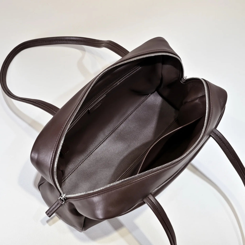 New  sheepskin bowling bag for autumn and winter 2025, high-quality long handled shoulder bag, sheepskin handbag