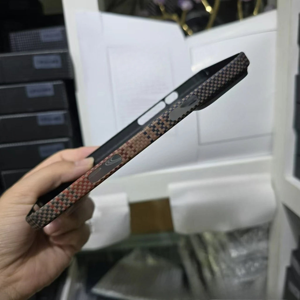 Kevlar Magnetic Phone Case for iPhone 15 and 16 Series | Slim Fit Tidesmit