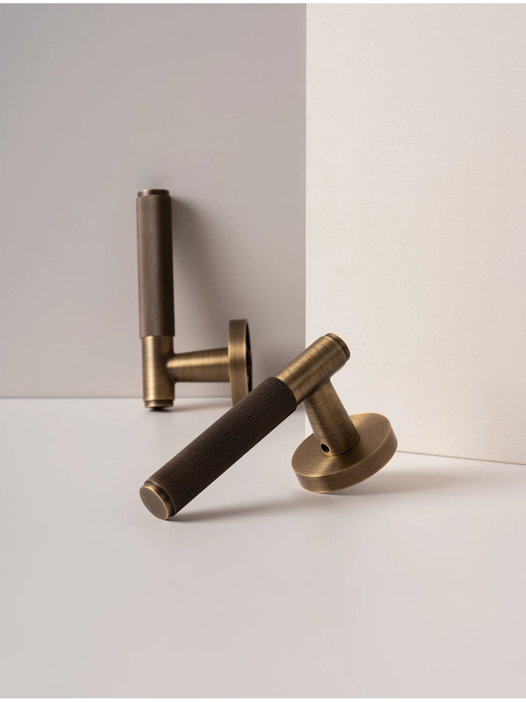 DOOROOM Brass Door Lock Set Modern Knurled Antique Bronze Interior Door Lock Decorative Lock Privacy Lock Passage Lock