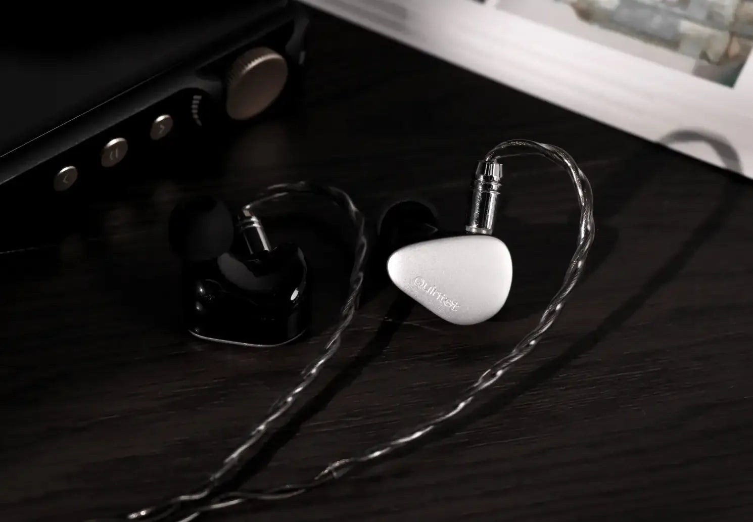 Kiwi Ears Quintet 4-Driver Hybrid Hi-Fi IEM by Tidesmit Tidesmit