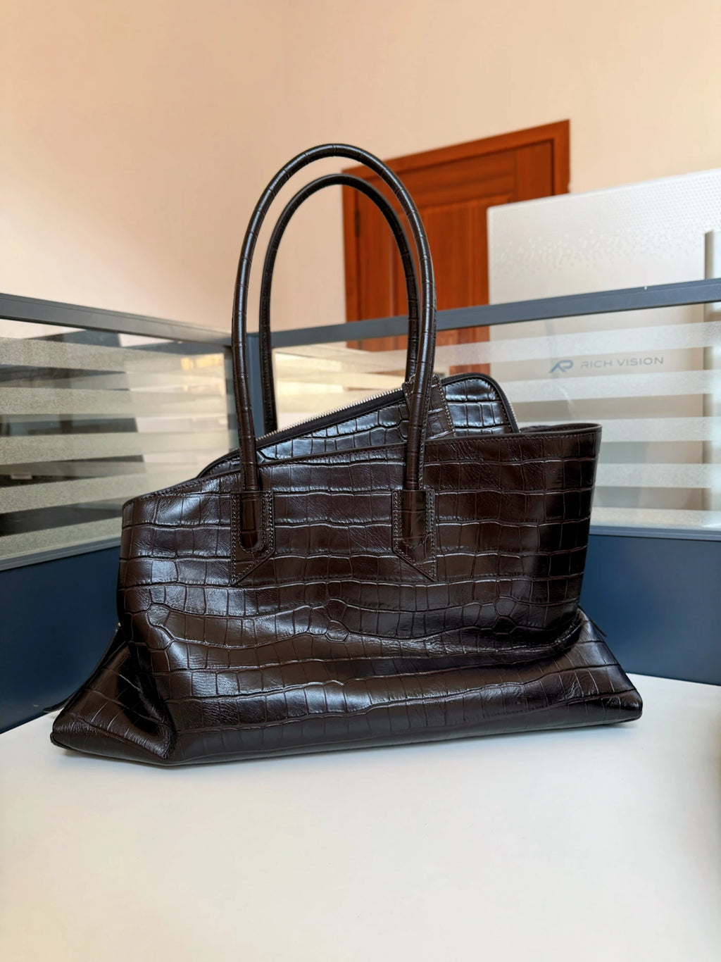 Original Designer Brand Cowhide Single-shoulder Hand-carry Commuter Large-capacity Underarm Tote Bags for Women