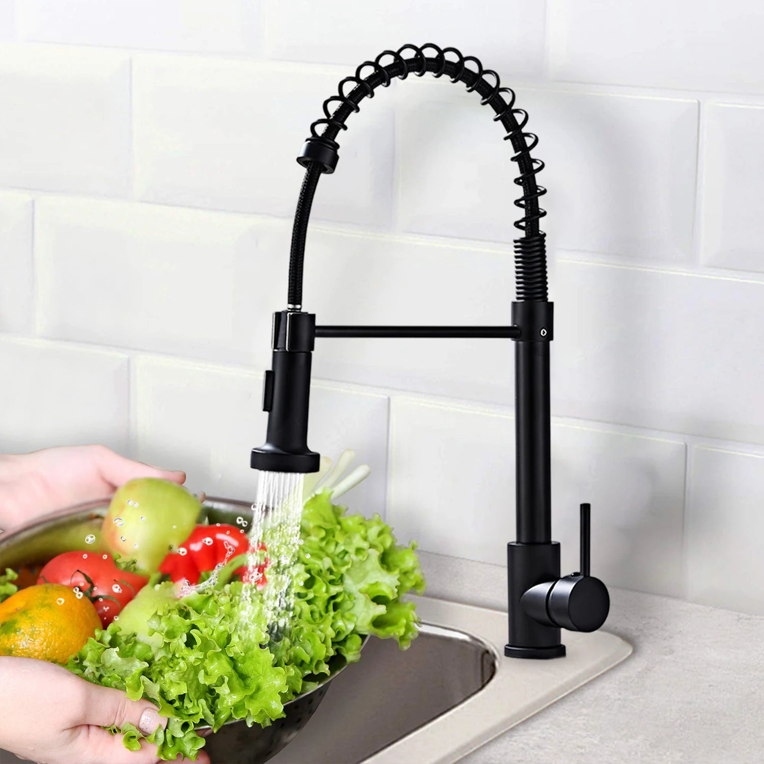Kitchen Faucets Pull Out Sink Water Tap with Ceramic Valve Hot & Cold Water Different Water Flow Modes Deck Mounted 360° Rotation Fit for Two Sinks