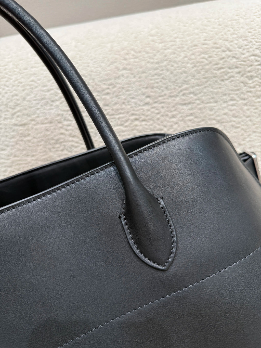 Unisex saddle leather all steel hardware inner sheepskin single shoulder large capacity hand-held horizontal bag