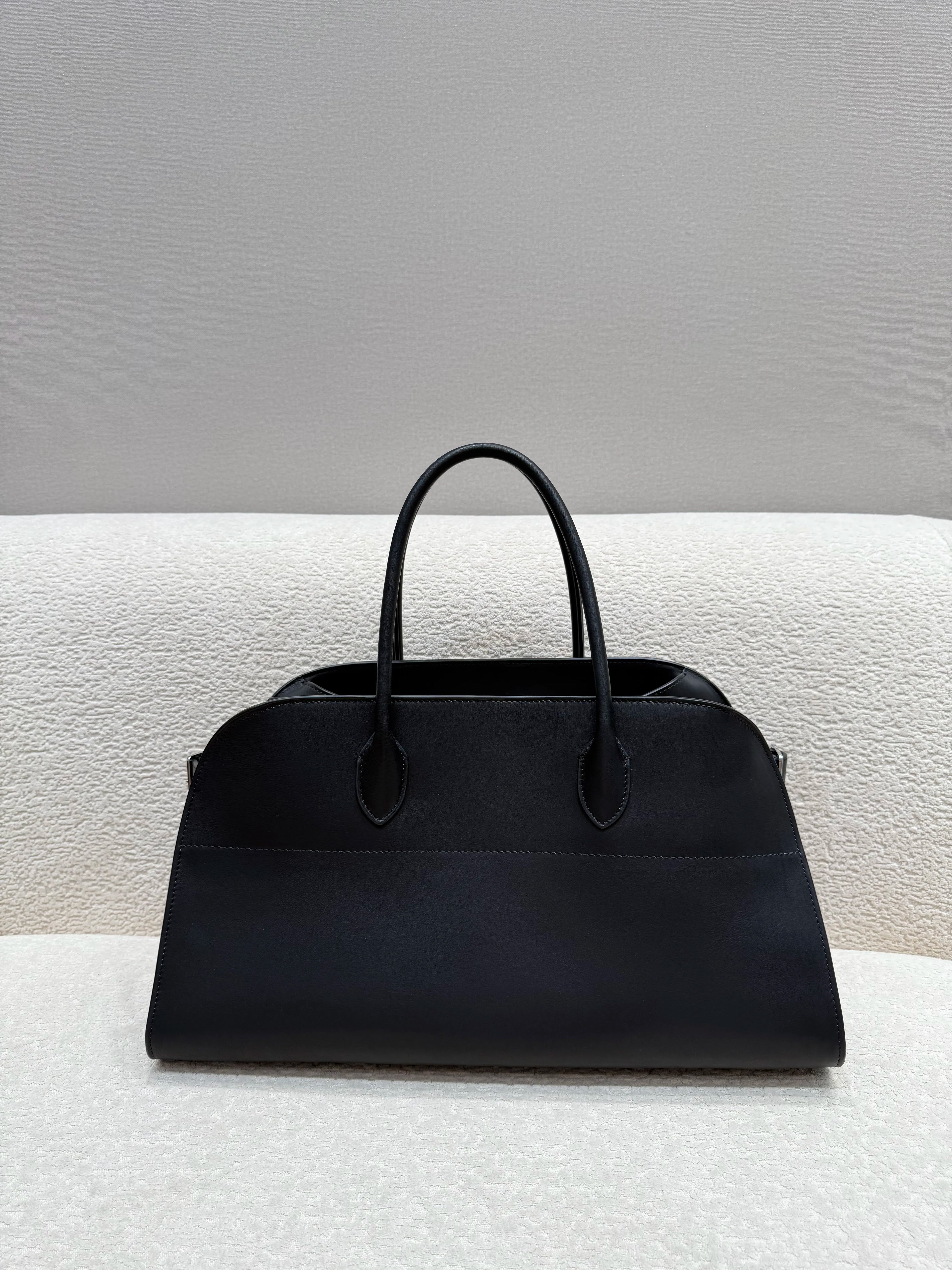 Unisex saddle leather all steel hardware inner sheepskin single shoulder large capacity hand-held horizontal bag