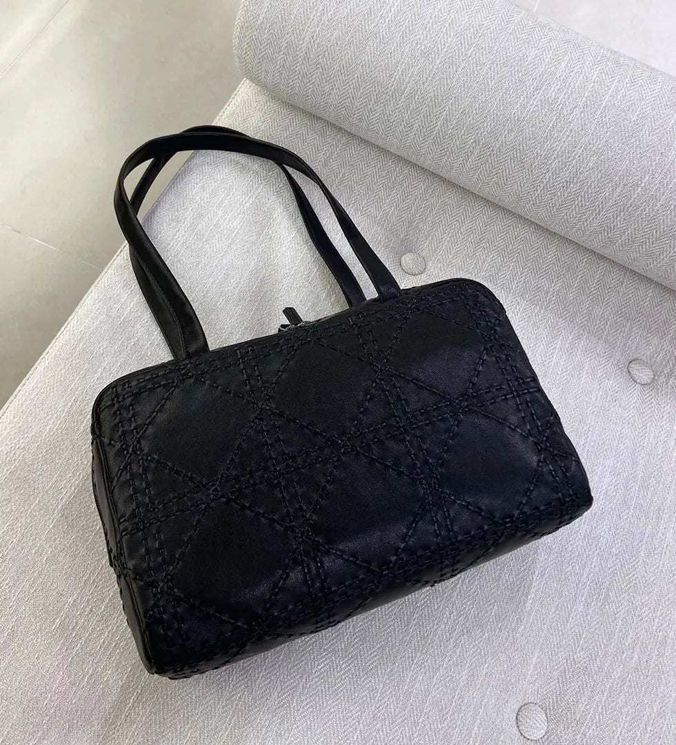 2025 autumn and winter new leather totem handmade bowling bag sheepskin shoulder bag high-quality sheepskin crossbody bag