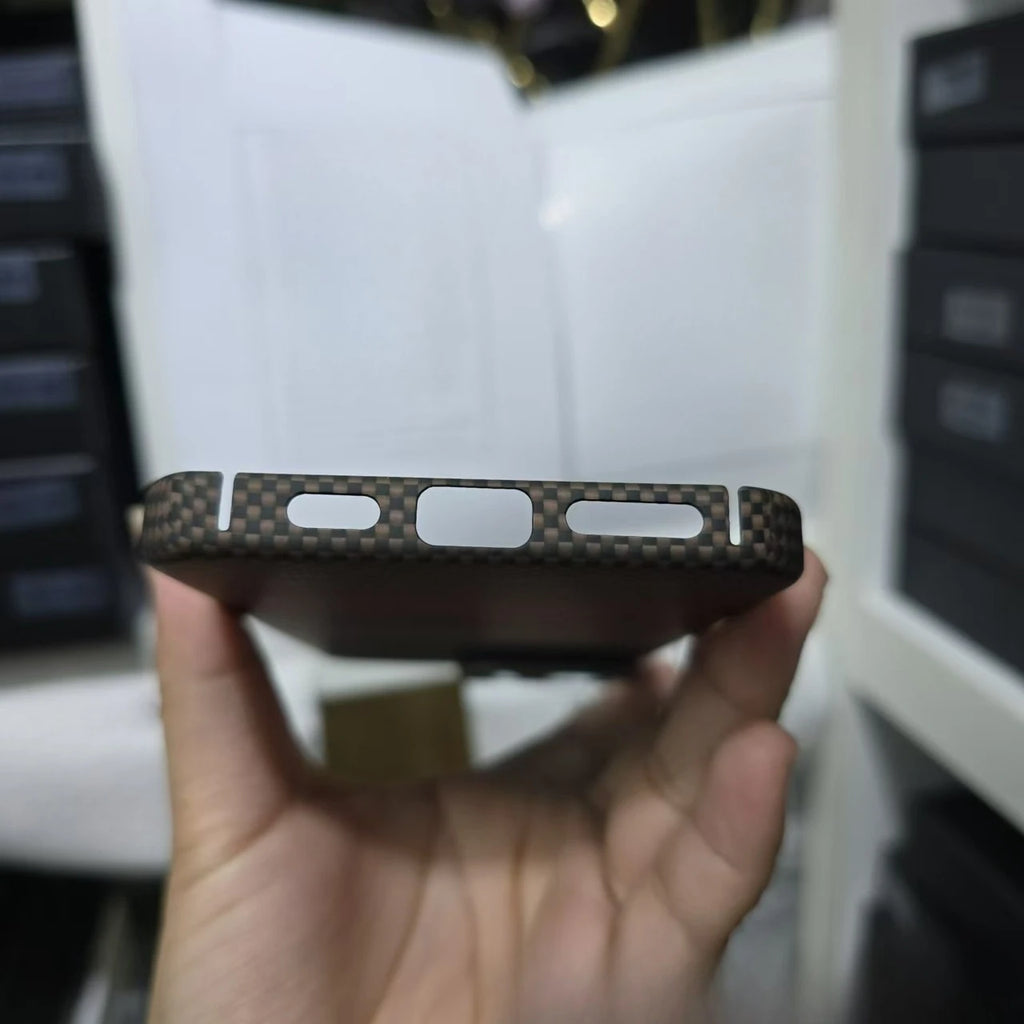 Kevlar Magnetic Phone Case for iPhone 15 and 16 Series | Slim Fit Tidesmit